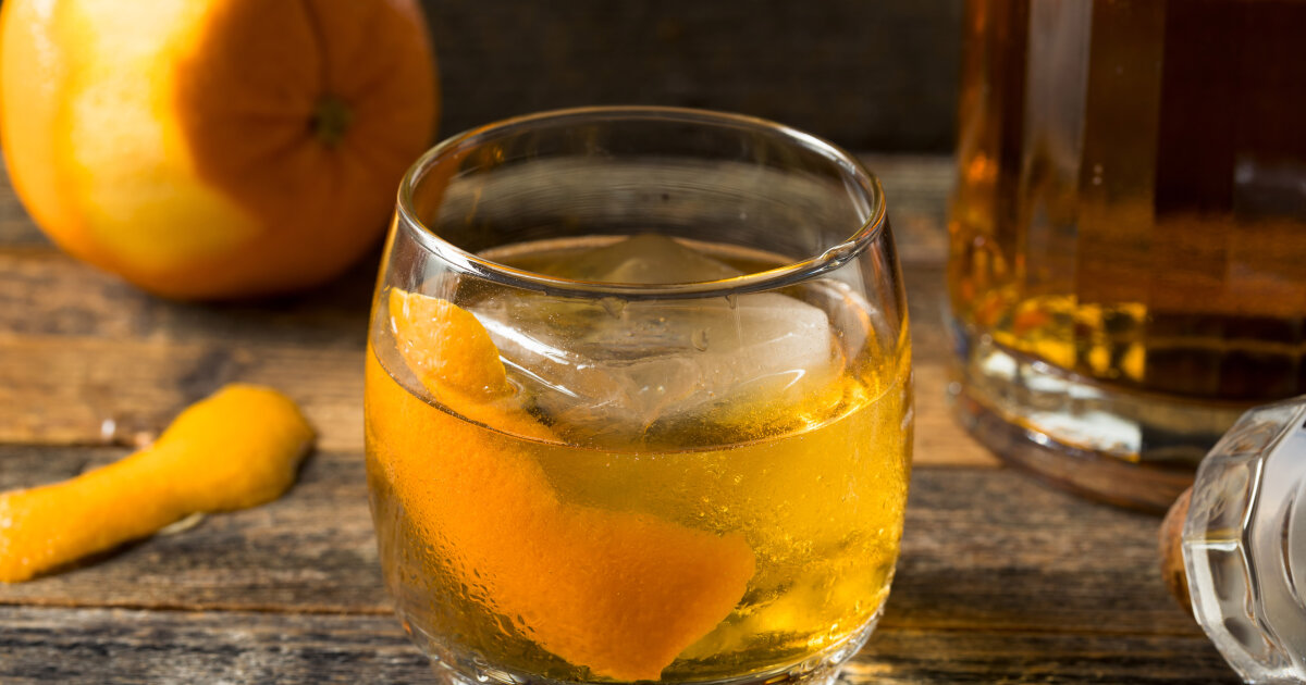 Rom Old Fashioned recept – Cocktailia.se