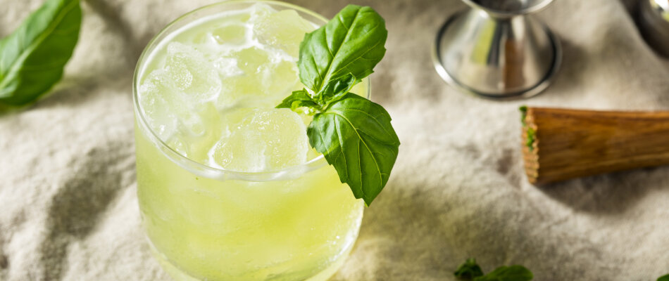 Gin Basil Smash drink-recept