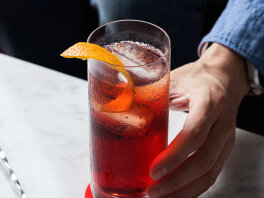 Americano drink-recept, en lågalkoholhaltig long drink med Campari, röd vermouth och soda.
