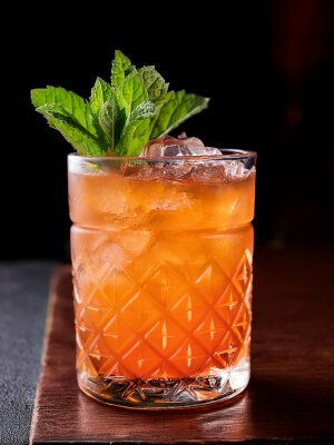Bitter Mai Tai – En twist med Campari – Cocktailia.se