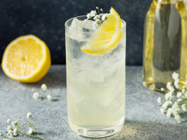 Fläder-Gin och Tonic drink-recept