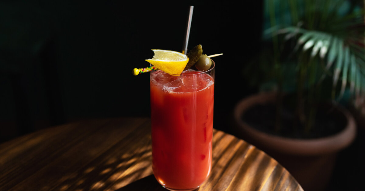 Bloody Caesar – en Bloody Mary med musslor – Cocktailia.se