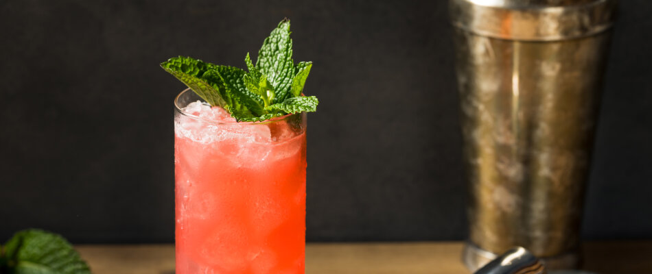 How to Kill a Friend – tropisk drink med mezcal – Cocktailia.se