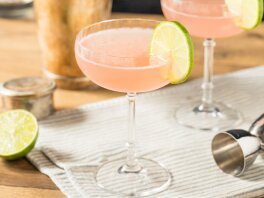 Pendennis Club – Syrlig gindrink med aprikoslikör – Cocktailia.se