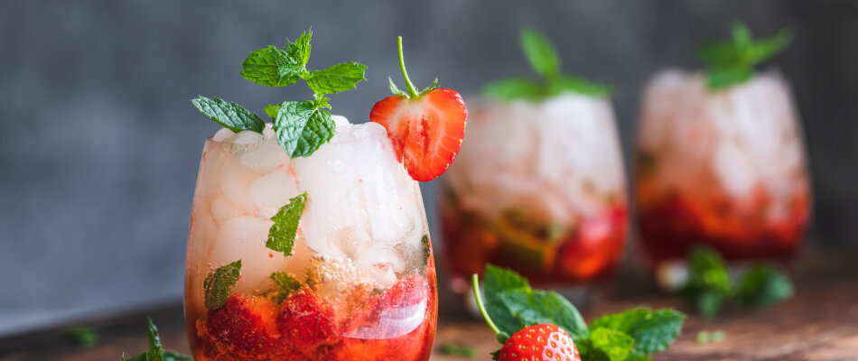 Jordgubbsmojito drink-recept