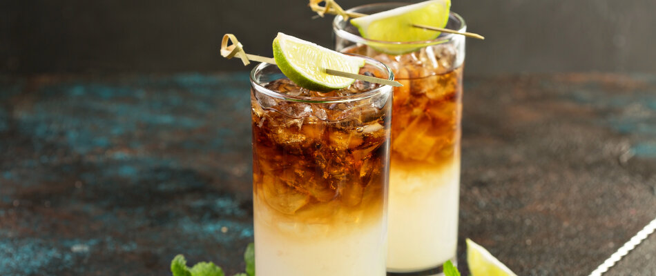 Dark and Stormy drink-recept