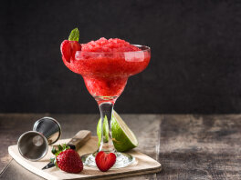 Frozen Strawberry Daiquiri drink-recept