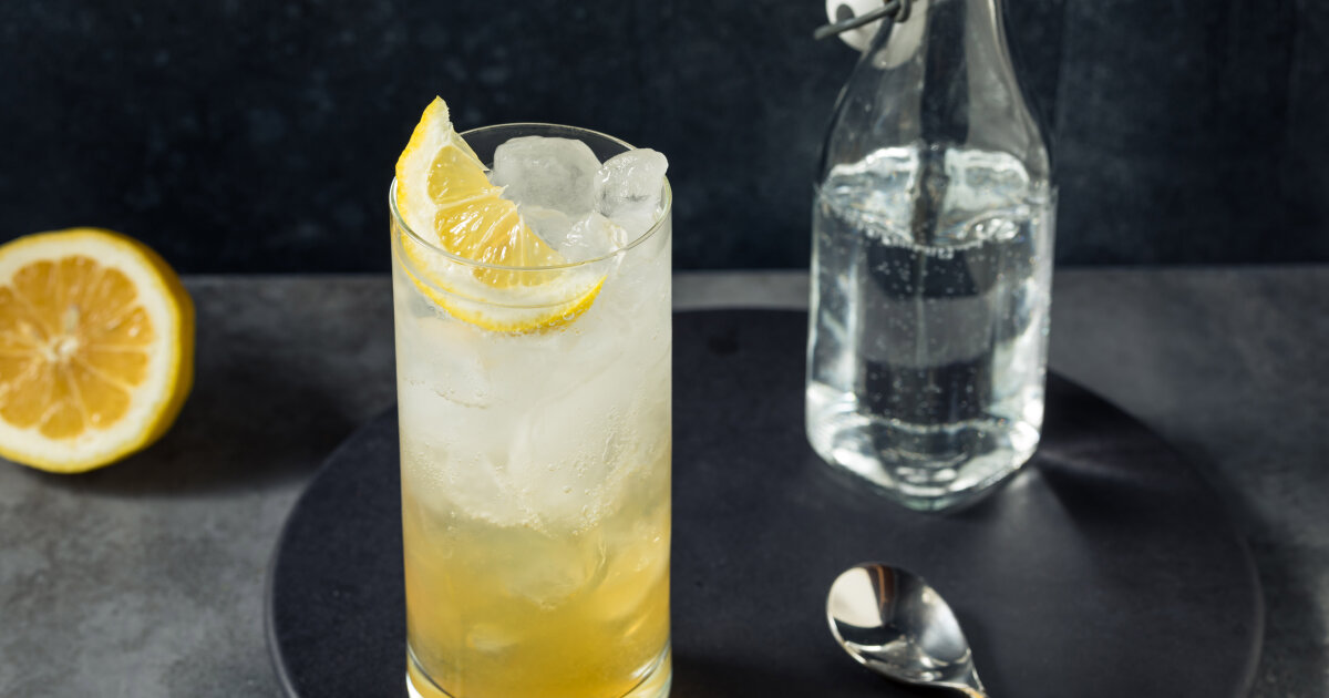 Drambuie Highball Drambuie och Soda Cocktailia.se