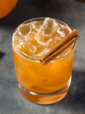 Pumpkin Spice Bourbon Smash drink-recept