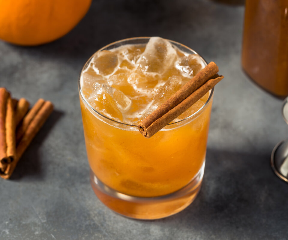 Pumpkin Spice Bourbon Smash drink-recept