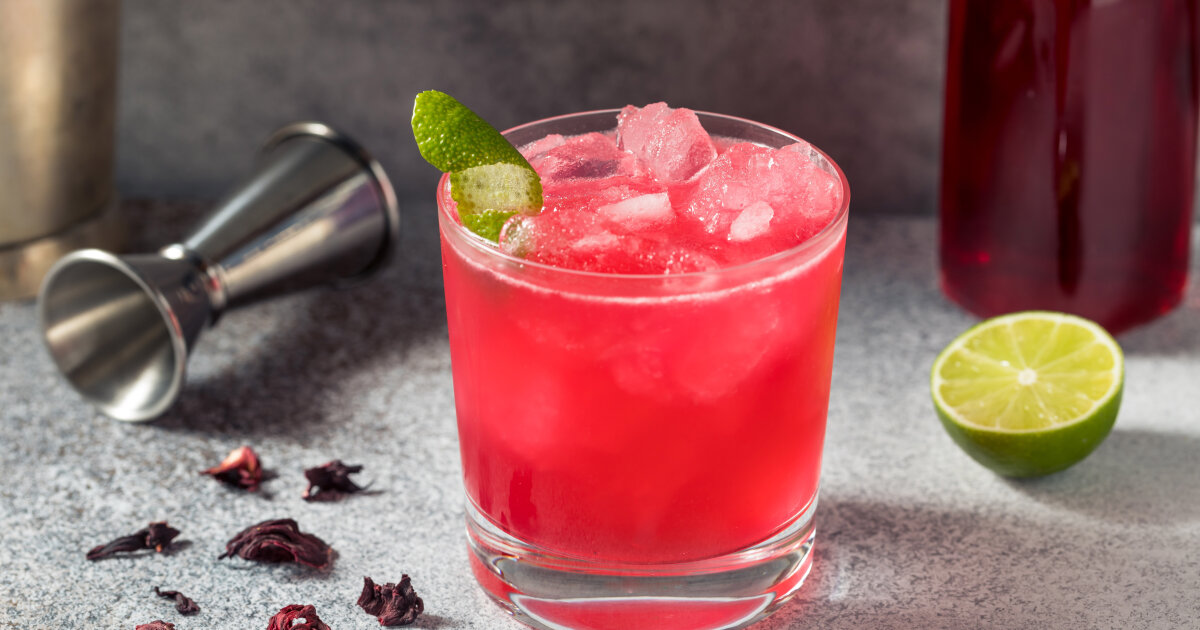 Gin Hibiscus Sour fräsch sommardrink Cocktailia.se
